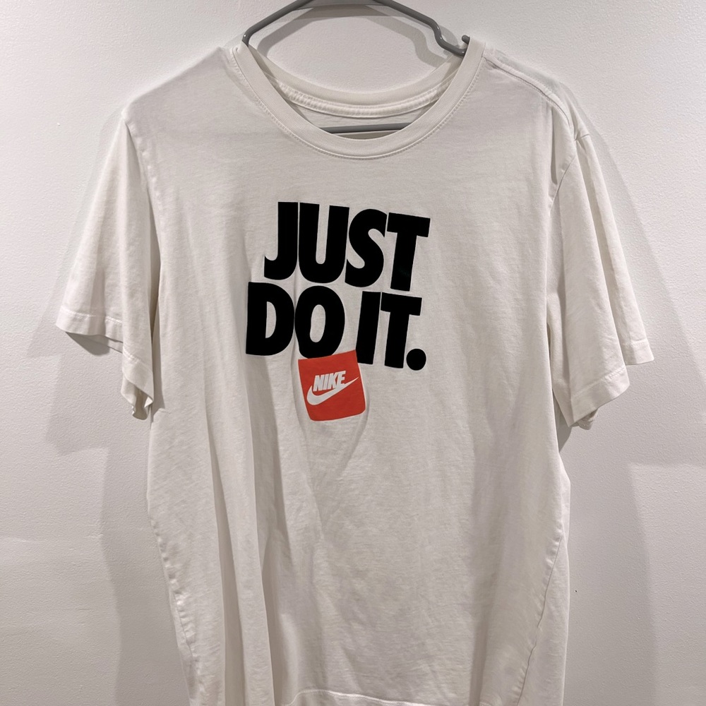 Nike T Shirt